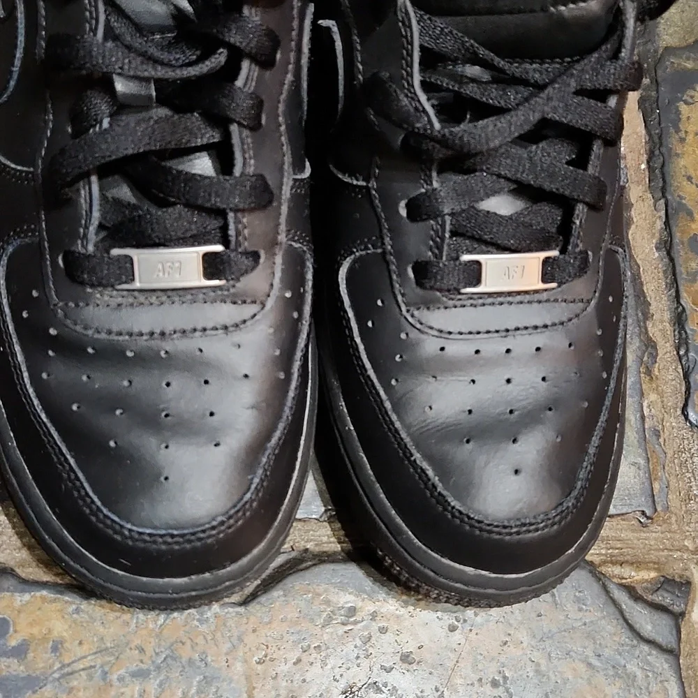 Nike AF 1. Size 7 Youth - Picture 11 of 11